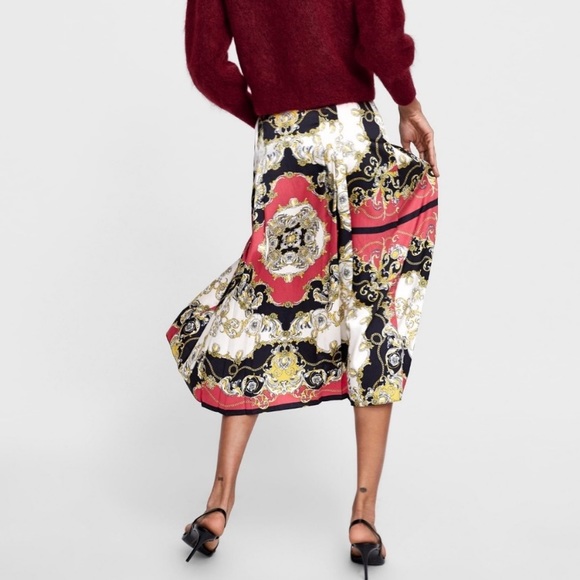 ZARA Woman Pleated Chain Skirt - Picture 5 of 5